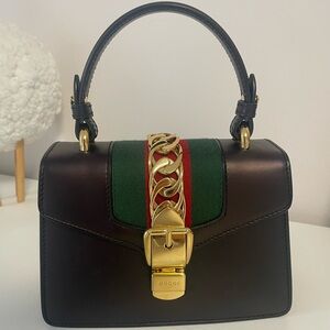 GUCCI Sylvie leather crossbody bag